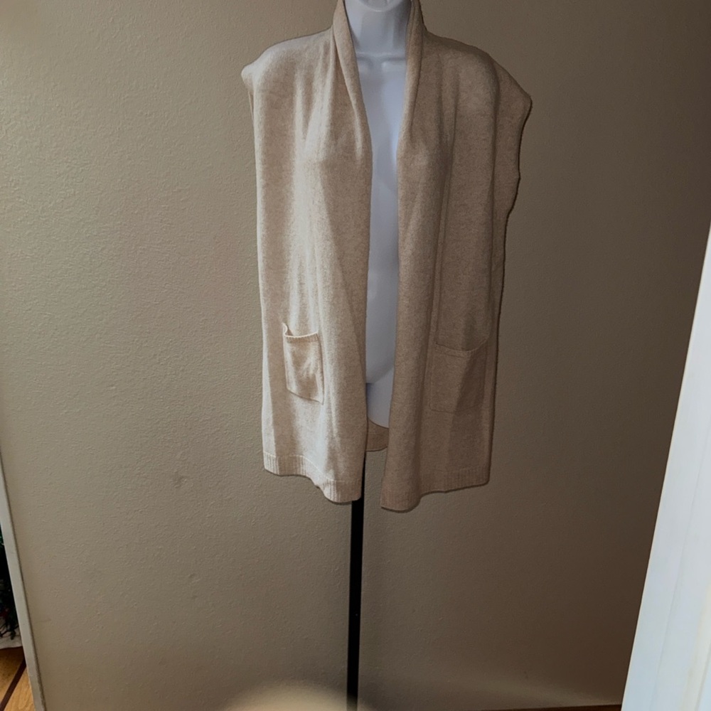 NWT $240 Tyler Boe Bisque 100% Cashmere Open Sleeveless Sweater Women’s Size S